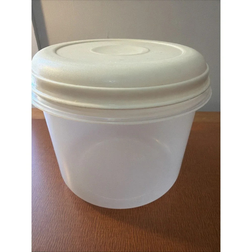Rubbermade 10 Cups Servin' Saver 2.4L